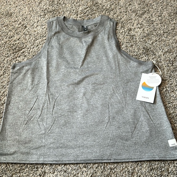 Vuori Tops - Vuori Energy tank top Heather Gray NWT